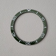 SEIKO Bezel Insert SKX007 / LOW PIP Army Green Ceramic Flat C3