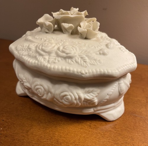 5.5"x6"x4.5" Ceramic Heart Shaped Trinket Jewelry Box Ivory Cream Roses Pattern - 第 3/4 張圖片