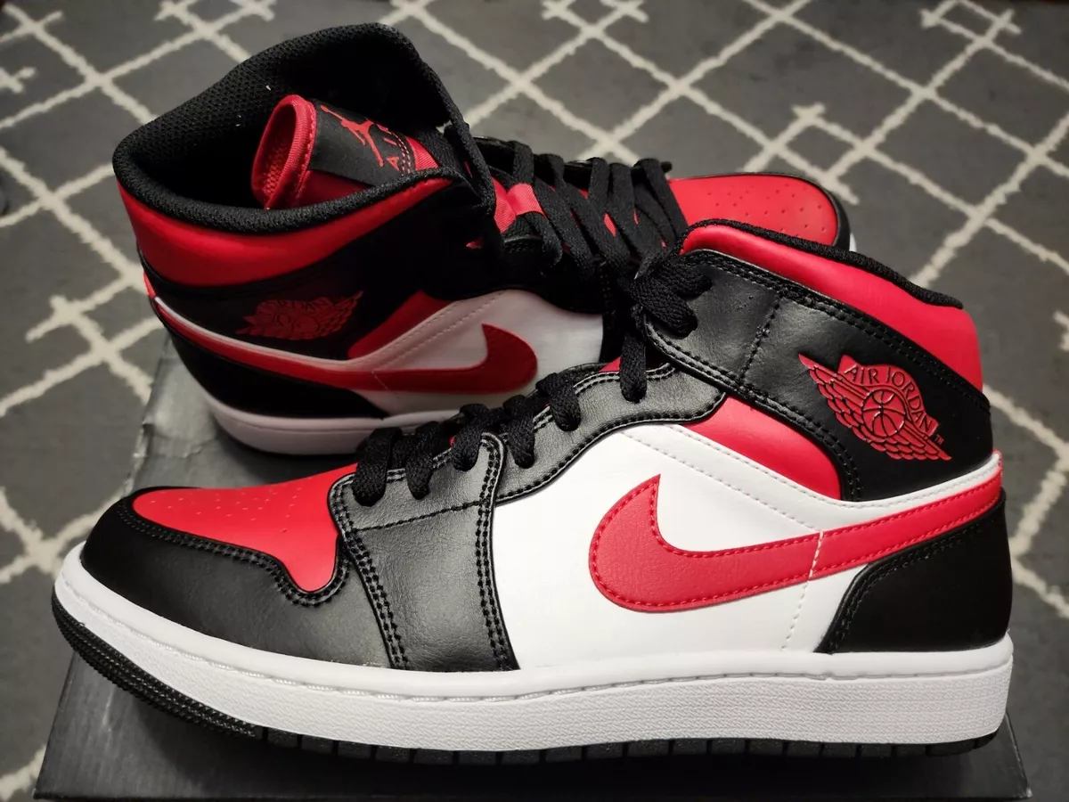 Air Jordan 1 Mid Bred Toe