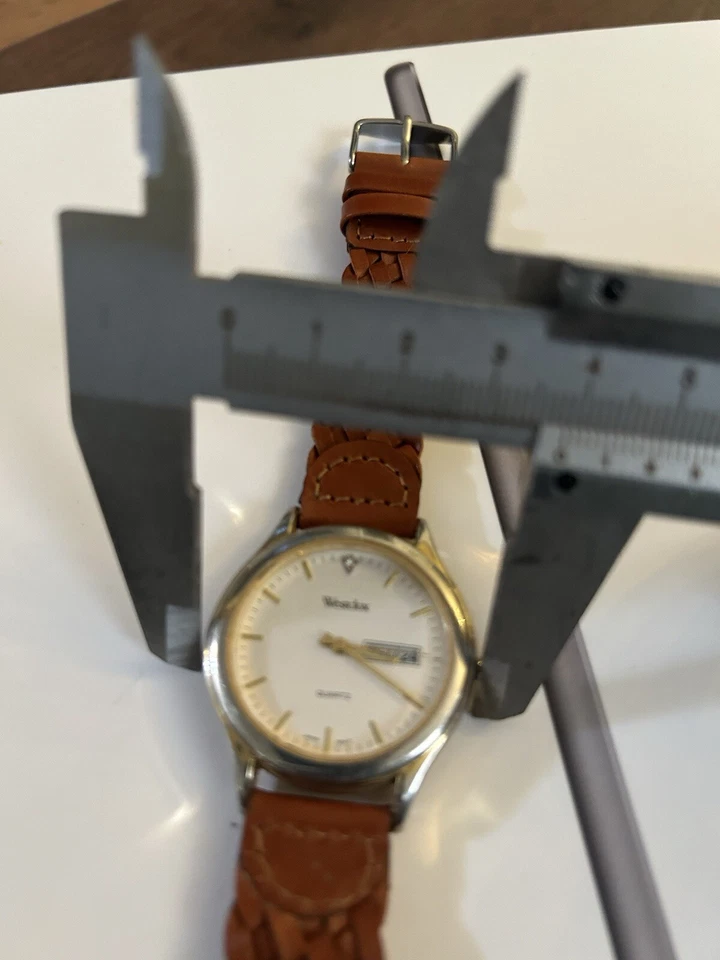 Antigo Westclox relógio de quartzo data dia masculino mostrador branco e pulseira marrom - vendedor dos EUA - Imagem 2 de 4