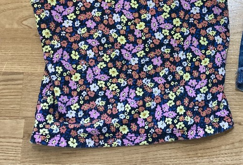 Girl's Old Navy & Gap Outfit Size 8 - Floral Top w/ Jean Shorts - Picture 4 of 7