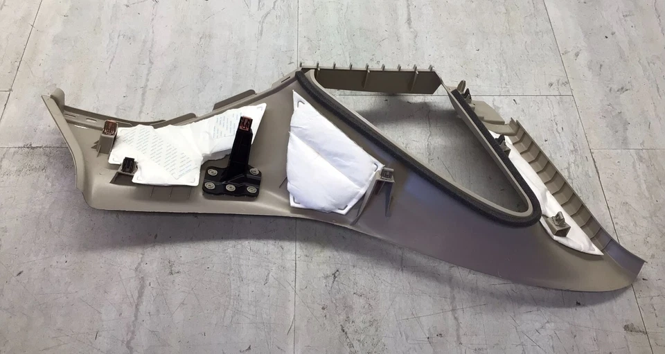 Lincoln MKC 2017-2019 OEM moldura superior trasera izquierda pilar C EJ7Z-7831013-AT Foto 2 de 4