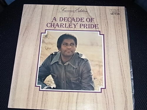 Vintage  1975 " Charley Pride ‎– A Decade Of Charley Pride- LP Souvenir Edition - Picture 1 of 6