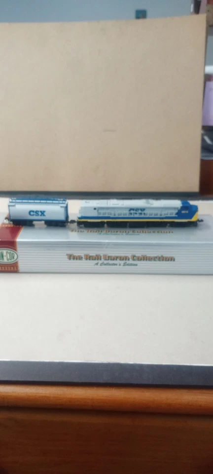 Read/Look N Scale Concor CSX Gas Turbine With Tender - Image 4 of 4