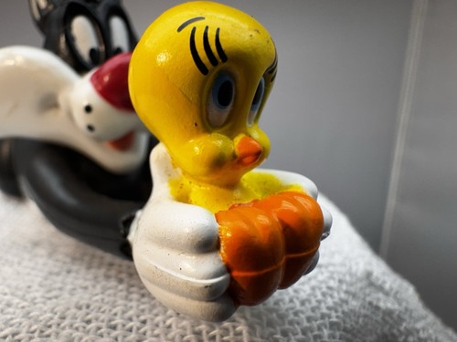Vintage Hardee's Tweety Bird and Sylvester 1998 Looney Tunes - Picture 4 of 8