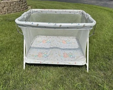 Vintage Graco Playpen Play Yard Mesh Sided Foldable Portable 80s 90s Nostalgia