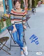 Peyton Elizabeth Lee Doogie Kamealoha Autographed Signed 8x10 Photo ACOA
