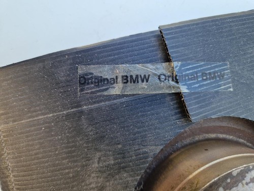 2x Genuine BMW New Old Stock E12 E3 E9 solid front brake discs 34111152089 - Picture 4 of 6