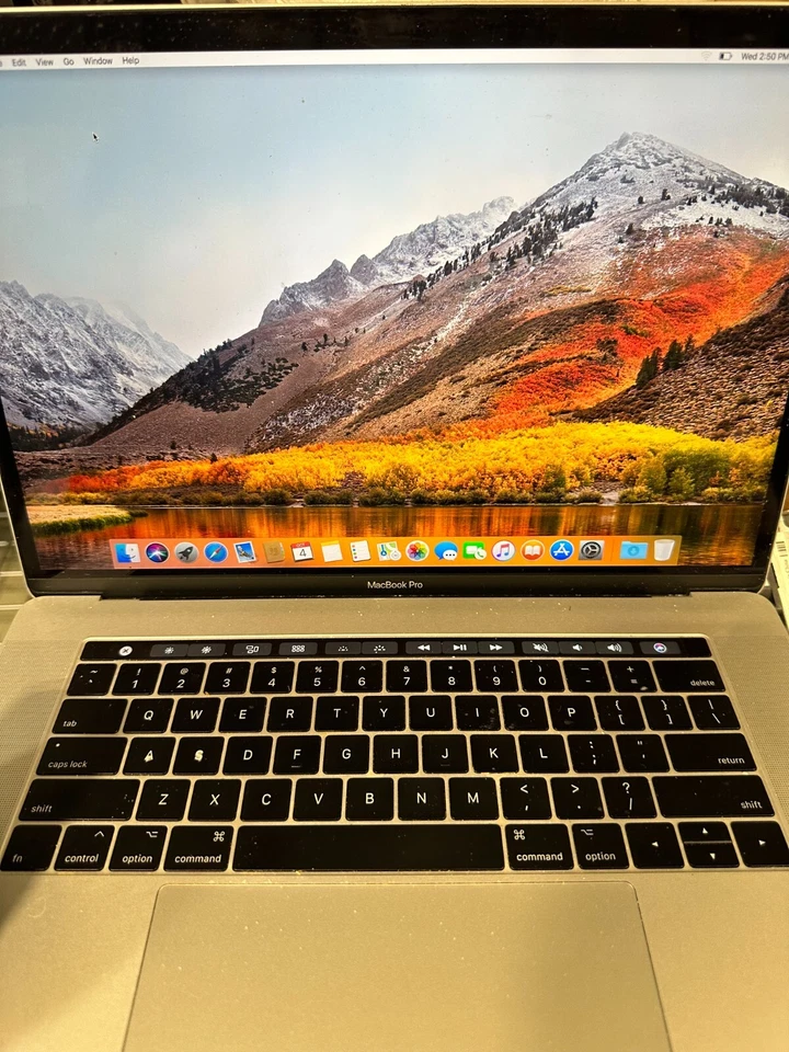 Apple Macbook Pro A1707 15'' Retina i7-7700HQ 2.8GHz 16GB 512GB MPTR2LL/A - Image 2 of 4