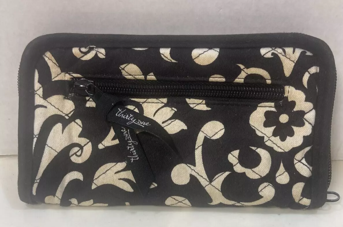 Thirty One Wallet Black and White 4x7
