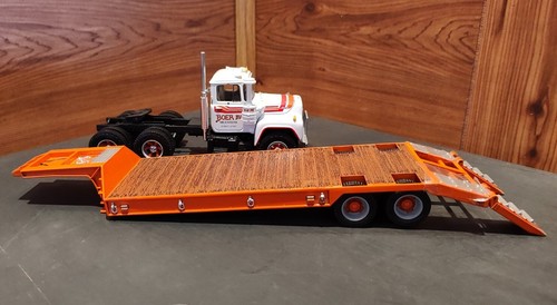 NIB 2004 FIRST GEAR BOER MACK R-MODEL TRACTOR WITH LOWBOY TRAILER 1:34 DIECAST - Picture 15 of 24