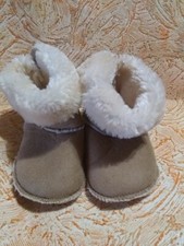 Children's Tan Boots Beige Fur Inside Size 2.5-3.5 Cozy Warm Adorable
