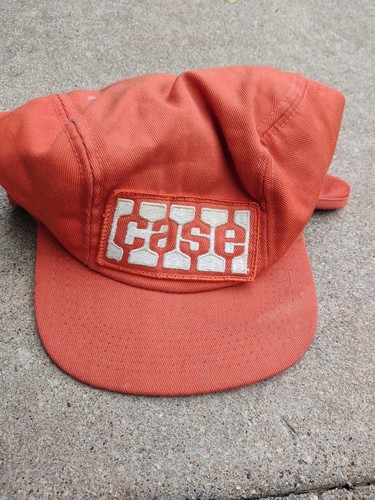vintage red hat case - Gem