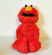 2018 Hasbro Sesame Street LOVE TO HUG Elmo Sings Speaks English/Spanish Plush