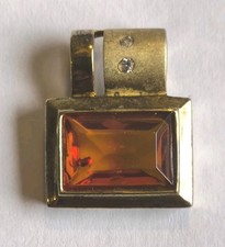 Vergoldeter Anhänger mit Bernstein aus 925 Silber - 23 x 18 mm - 4,2 Gramm -