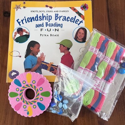 Freundschaftsarmband und Perlenstickerei von Petra Boase Buch + Freundschaftsbastelset