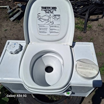 Thetford C4-L COMPLETE SET + Waste Cassette / Wohnwagen Toilette MIT KASSETTE