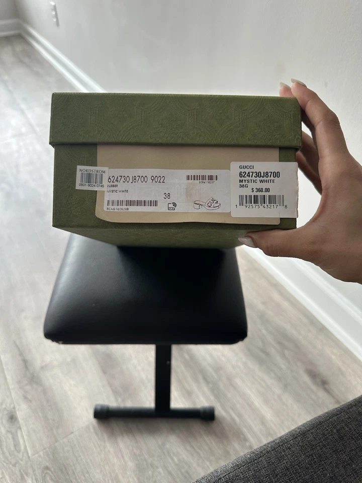 NEW Gucci White Rubber Slide Block Heel Sandals Size 38 - Image 4 of 4
