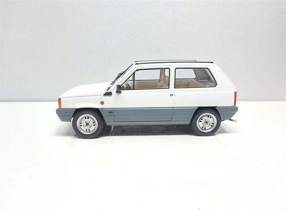 Fiat Panda 45 MKI Bianco del 1980 - 1/18 KK-Scale Limited 750 pcs - Immagine 4 di 4