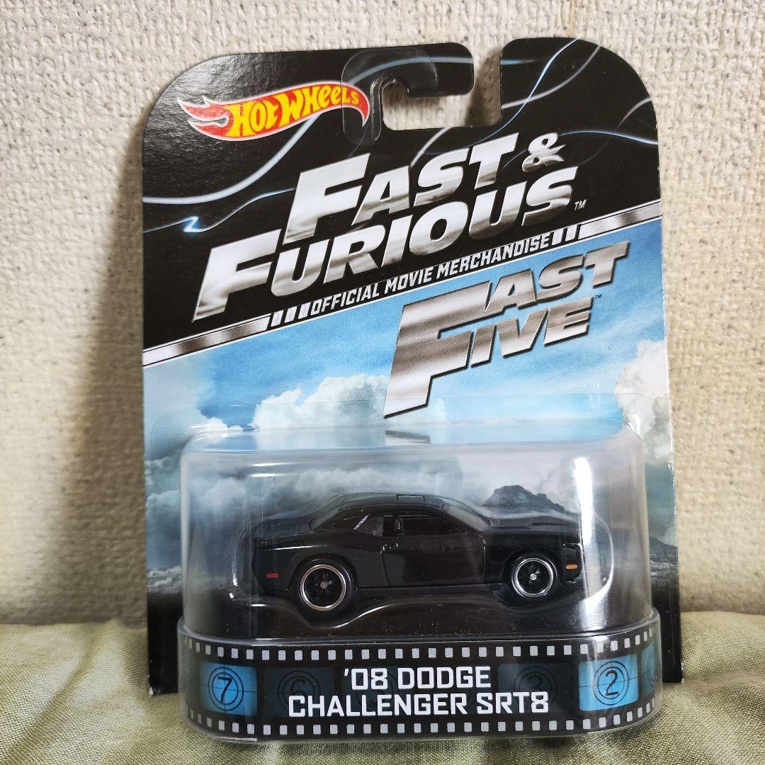 Hot Wheels Fast & Furious 1/64 DODGE CHALLENGER SRT8 mini car Wild Speed