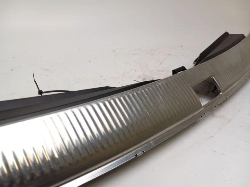 Audi Q7 2007 carga trasera apertura moldura panel fábrica Foto 3 de 4