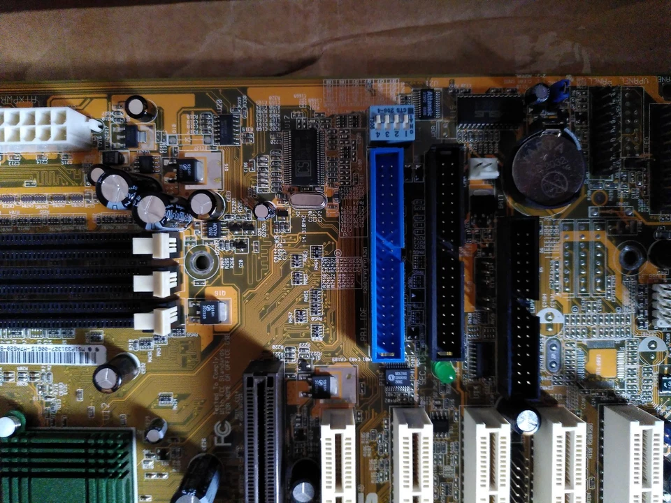 Asus AMD Sockel A 462 Athlon XP Mainboard AGP PCI DDR RAM - Bild 3 von 4