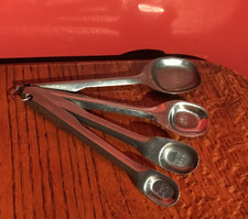 4 NESTING ALUMINIUM MEASURING SPOONS, MADE IN KOREA - VINTAGE, COLLECTABLE