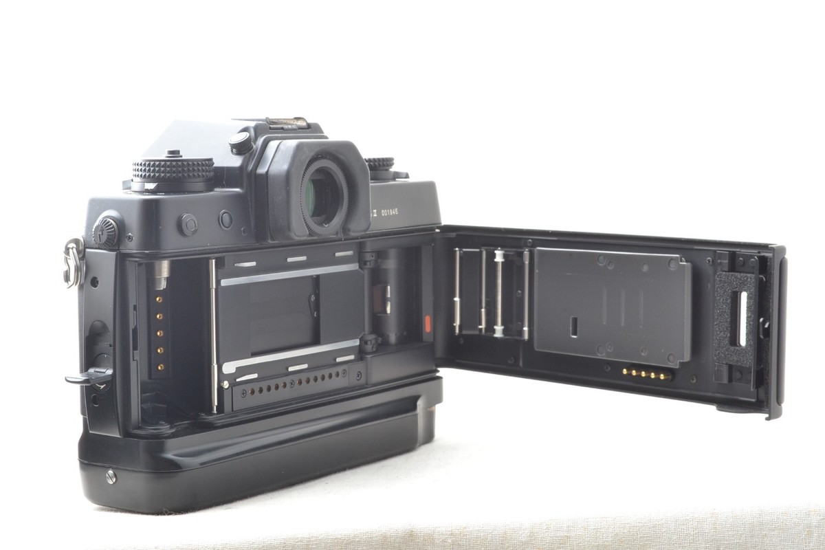 READ [Excellent] Contax RTS III 35mm SLR Film Camera Body from