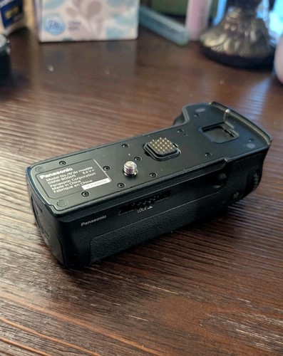 Panasonic DMW-BGGH5 Battery Grip - Good Condition