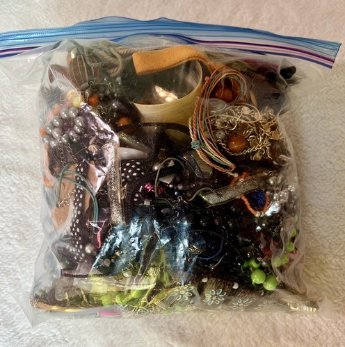 Bulk Crafting Jewelry Making Lot 6lbs 4.8oz Untested Tangles Beads Chains & More - Picture 5 of 24