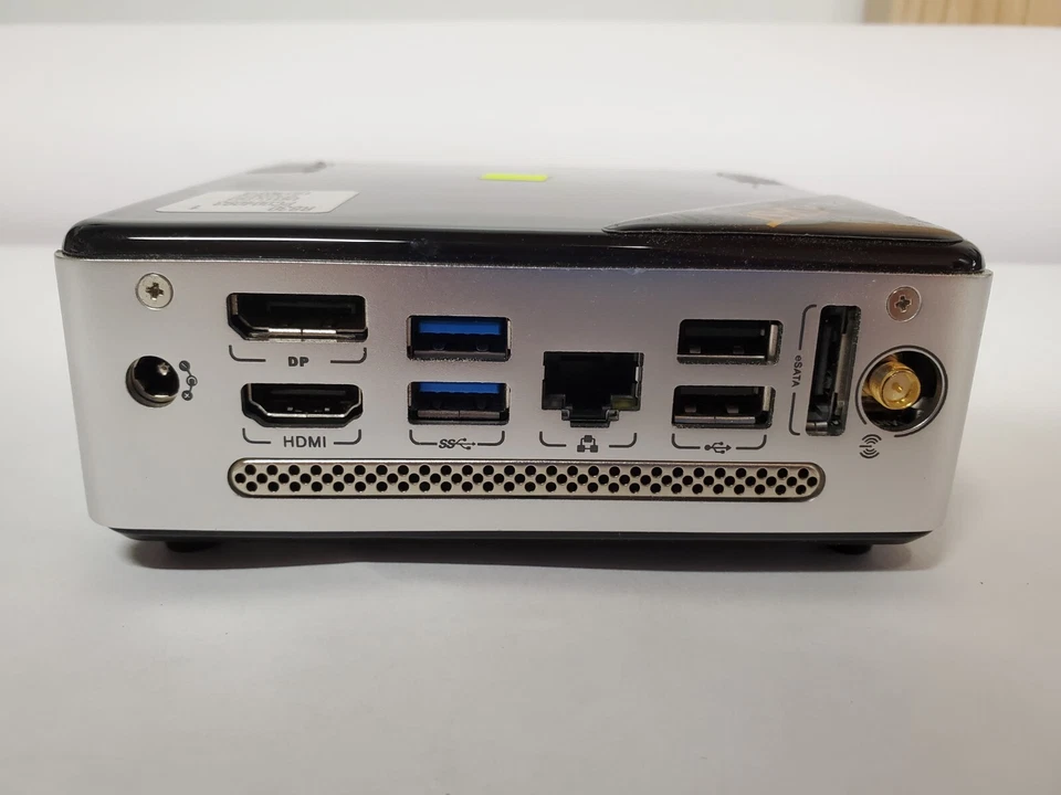 Zotac ZBOX NANO ID62 250-FA247-205ZT Desktop Celeron 1007U 1.5GHz 2GB RAM Sem HDD - Imagem 2 de 4