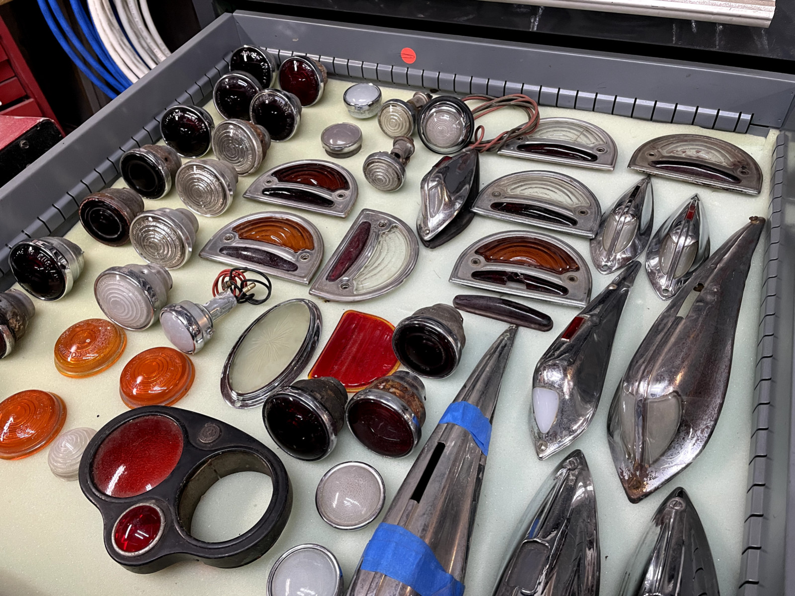 ROLLS ROYCE CLOUD PHANTOM BENTLEY TOOL TRAY. WORLDS LARGEST USED 46-65 INVENTORY