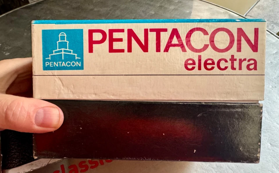 Cámara compacta Pentacon Electra con Domiplan 45 mm 1:2,8 35 mm - En caja Foto 2 de 4