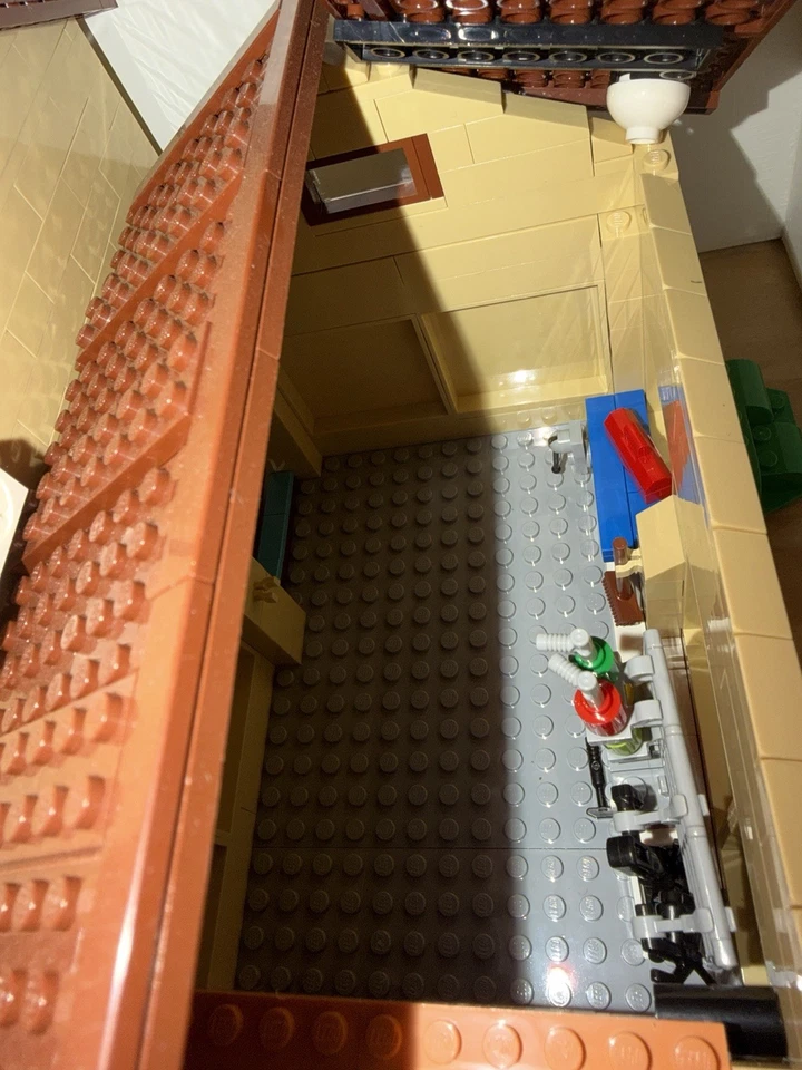 LEGO The Simpsons House (71006) 100% Complete with Box and Instructions - Image 3 of 4