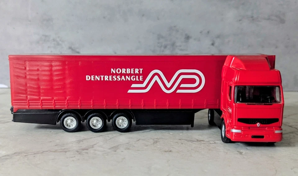 Corgi 1/64 Scale Model Truck 59543 - Renault Curtainside Norbert Dentressangle - Image 4 of 4