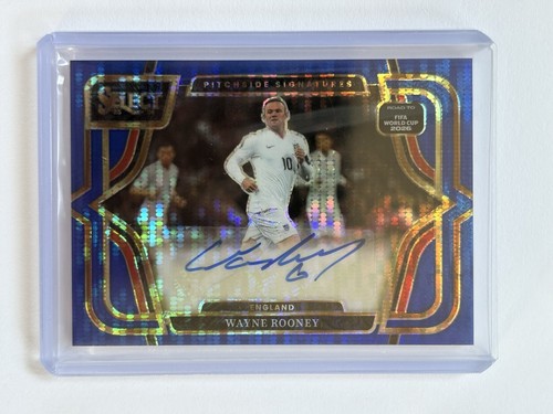 2025-26 Select Road to FIFA World Cup Wayne Rooney Pitchside Blue Pulsar Auto