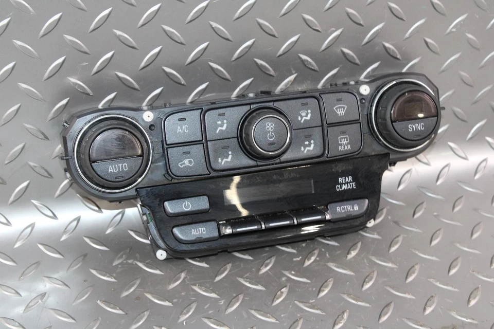 17-20 Yukon Dashboard Dual Zone Automatic Heat AC Climate Control Panel OEM WTY Foto 2 de 4