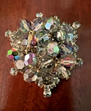 VTG DELIZZA & ELSTER JULIANA BLACK CRYSTAL RHINESTONE IRIDESCENT DANGLING BROOCH