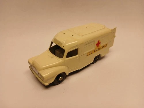 Vintage Matchbox Lesney No 14  Lomas Ambulance