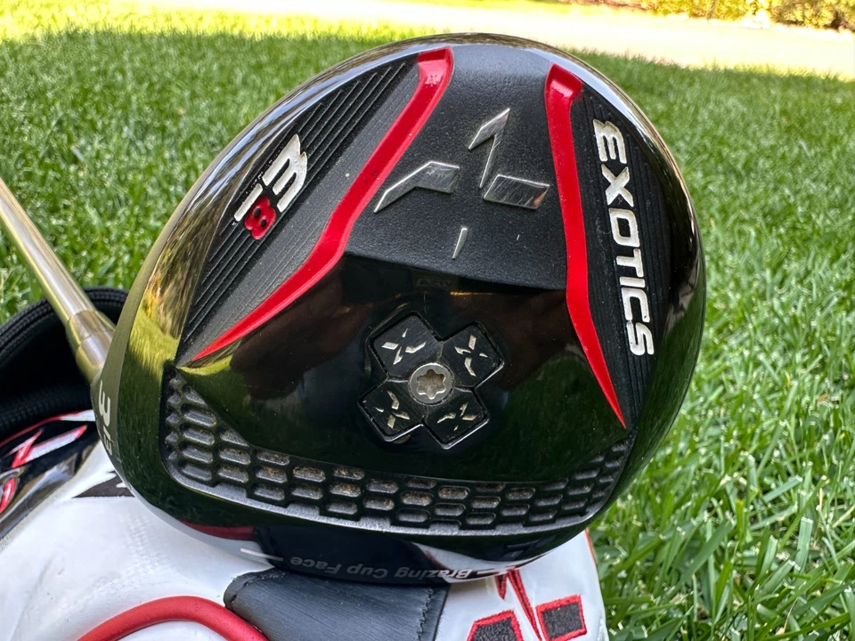 Tour Edge Exotics E8 Fairway 3/13* Madera Fujikura Pro 62 S Flex con cubierta Foto 2 de 4