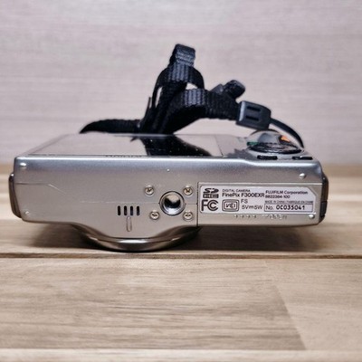 Fujifilm FinePix F300EXR Compact Digital Camera Tested Working