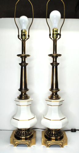 BEAUTIFUL PAIR VINTAGE STIFFEL PORCELAIN AND BRASS MCM 3-WAY TABLE LAMPS - Picture 1 of 9
