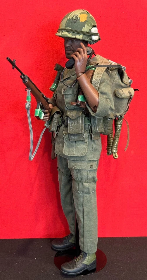 1/6 US ARMY INFANTRY RTO VIETNAM WAR ON PATROL BANDIT JOES CUSTOM. - Image 4 of 4