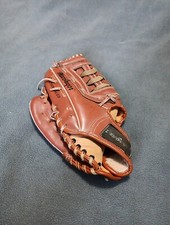 MacGregor Baseball Softball Glove / Left Hand Throw / 12" / Leather / BBBGVARR