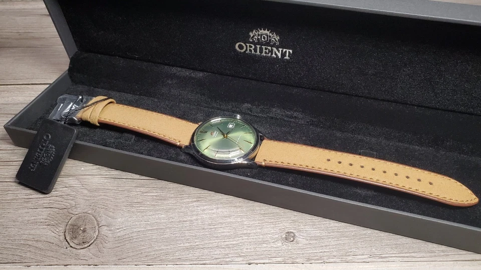 Reloj Hombre Orient RA-AC0P01E30B Bambino Versión 4 Verde Automático Cuero Tostado Foto 3 de 4