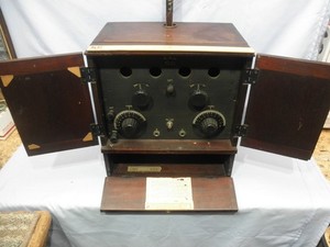 アンティーク・鉱石ラジオとレシーバー付　(DeForest Everyman) アンティーク・鉱石ラジオとレシーバー付 (DeForest Everyman)