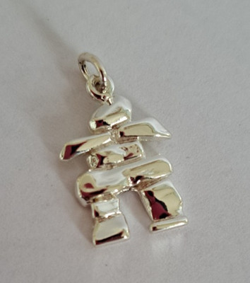 VINTAGE STERLINGSILBER HALSKETTE INUKSHUK CHARM/ANHÄNGER 1,7 GRAMM