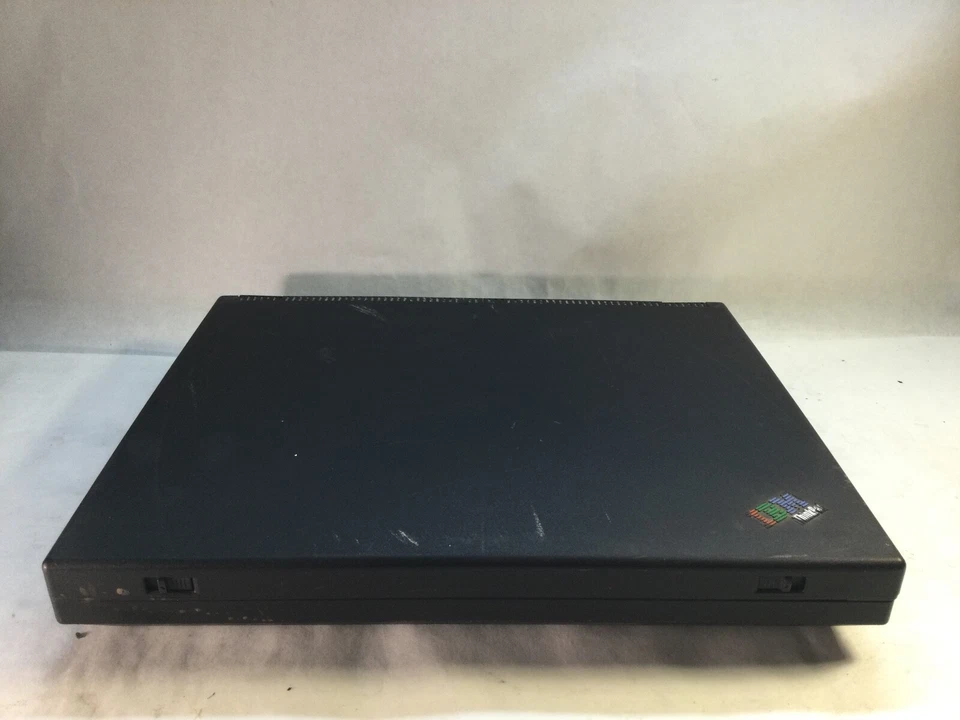 IBM ThinkPad 390 Intel Pentium MMX -NO POWER/BROKEN HINGE -MZ - Image 2 of 4