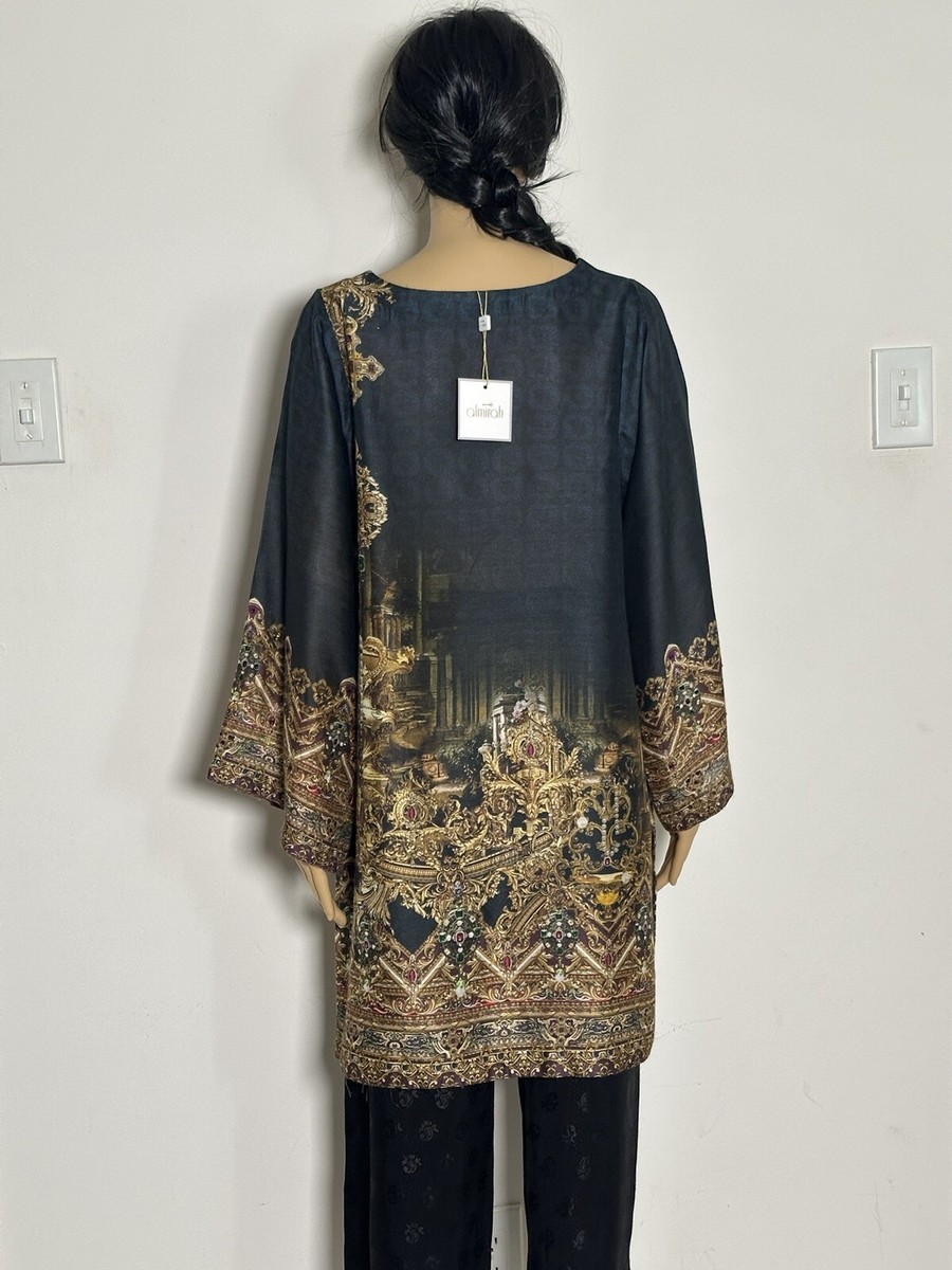 almirah kurti