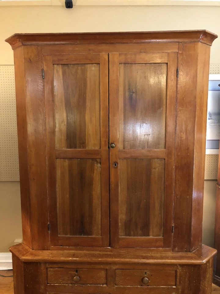 Antiguo Armario Esquinero Armario Puertas Persianas Primitivas Tempranas Foto 3 de 4